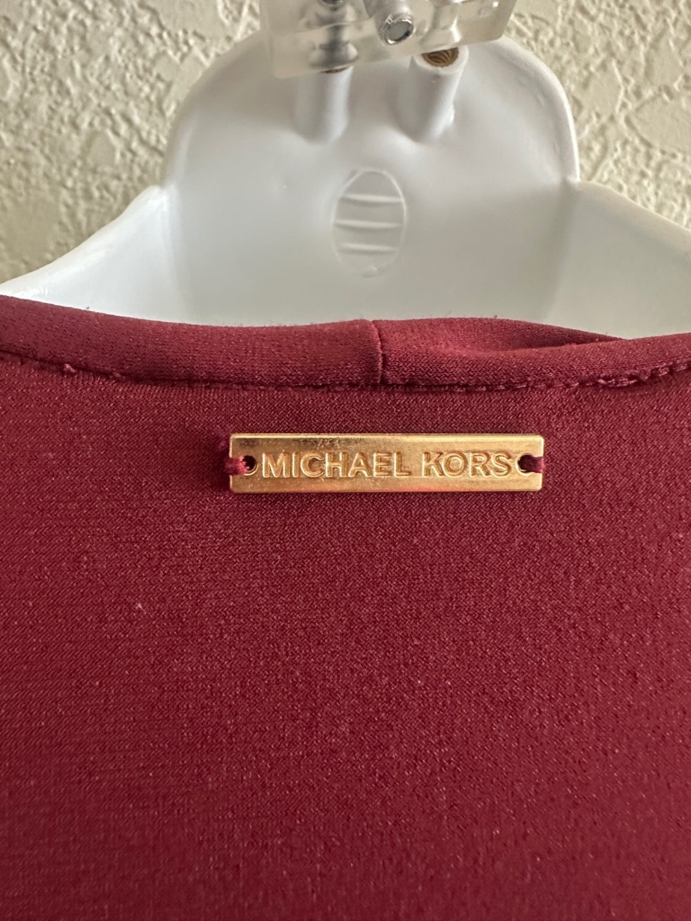 Michael Kors Women’s Burgundy Maroon Long Sleeve Plunge Vneck Wrap Dress Size 2 - Picture 6 of 8